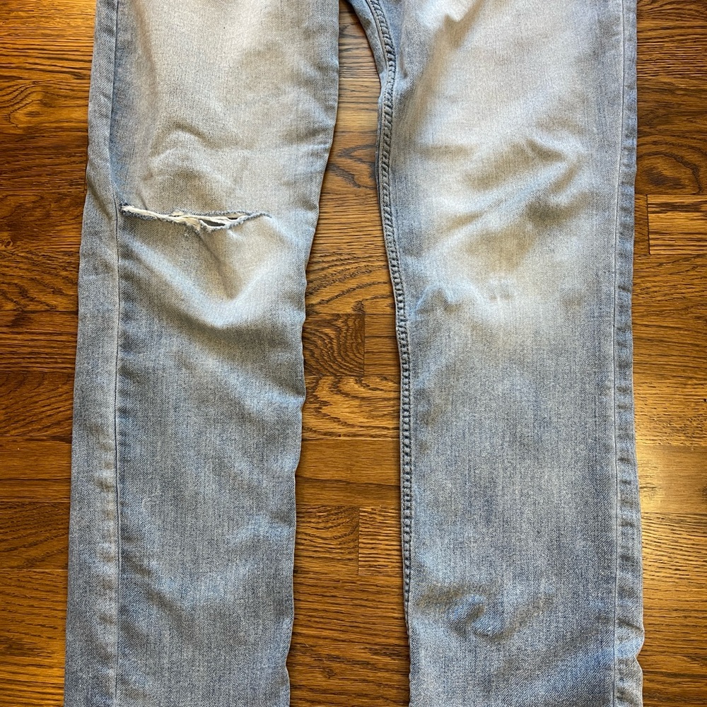 Signature Men’s Levi Strauss & Co. Distressed Denim Faded Light Wash Jeans 34x32 - Picture 7 of 16